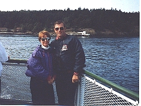 Terry and Wilma......on ferry.jpg (87734 bytes)